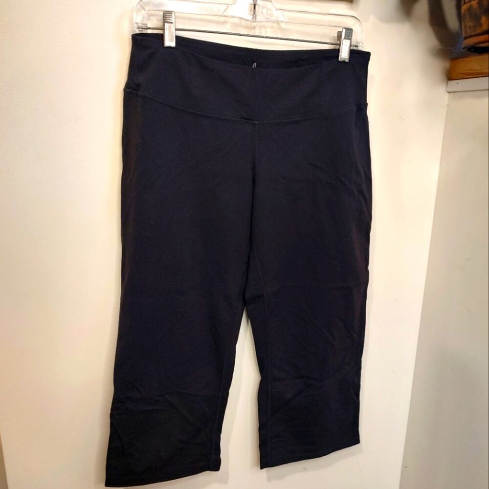 PraNa Black Capri Yoga Pants Medium